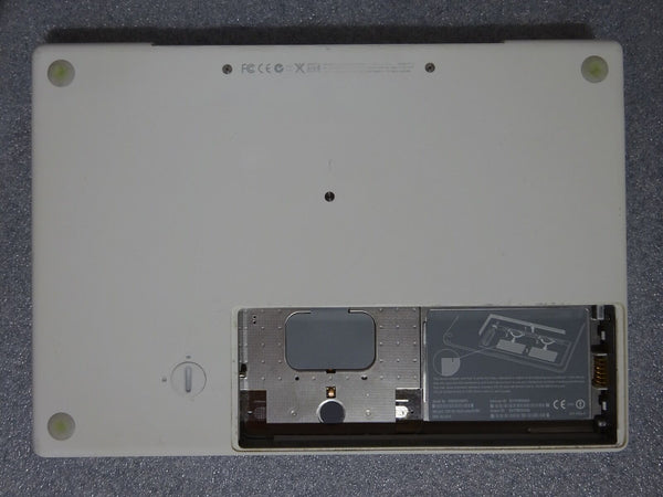 Apple MacBook Laptop Notebook A1181 AS IS