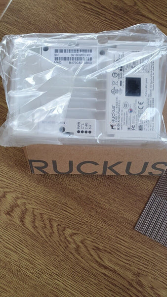 Ruckus Wireless H320 Wi-Fi access point and wired 2 port switch 901-H320-US00